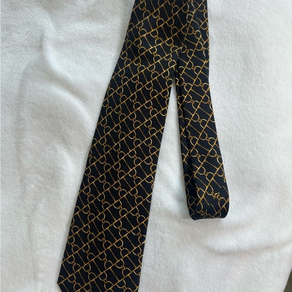 Brooks Brothers Men Black Gold Chain Print 100% Silk Necktie Handmade In USA - Picture 4 of 5